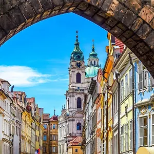  Albergue Charles Bridge &