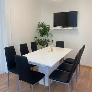  Appartamento Designed Next To Vaclav Square With Terrace And Private Garage